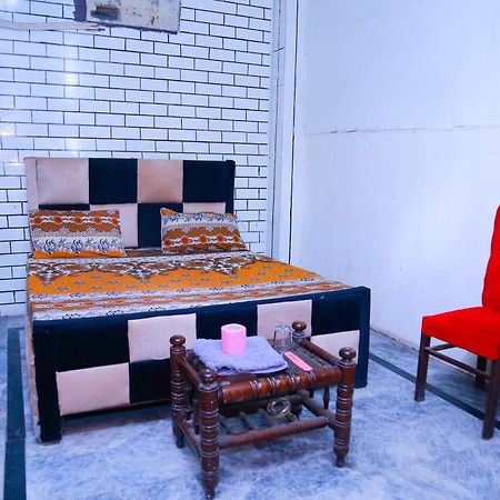 New Taj Family Hotel ラホール エクステリア 写真